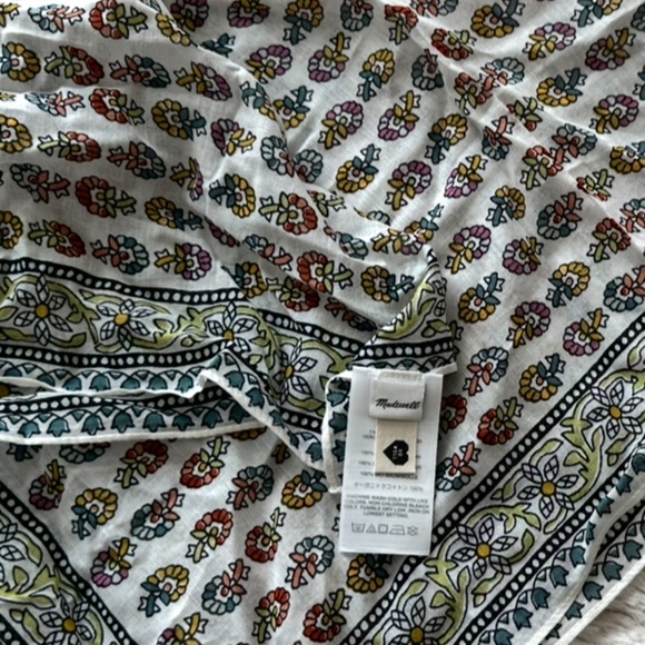 New! Madewell Organic Cotton Bandanna. Excellent condition - Picture 5 of 6